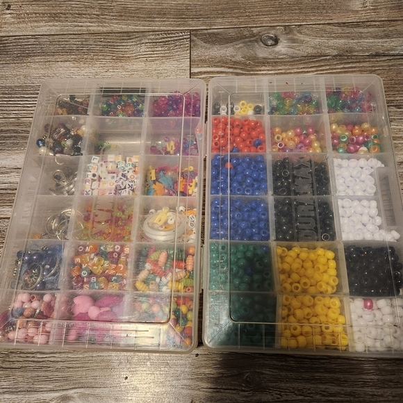 BEADS & CHARMS - Picture 4 of 5